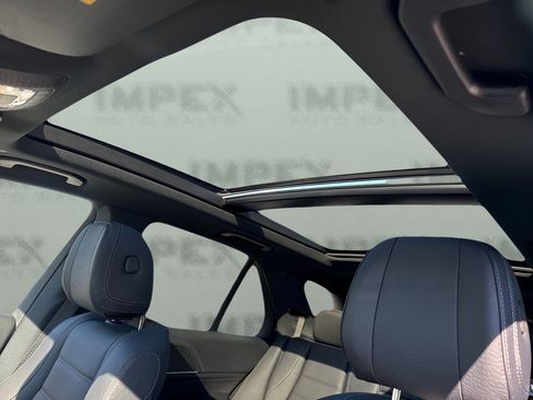 Used 2024 Mercedes-Benz GLE 450 4MATIC image 11