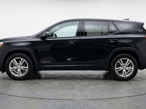 Used 2024 GMC Terrain SLE FWD image 5