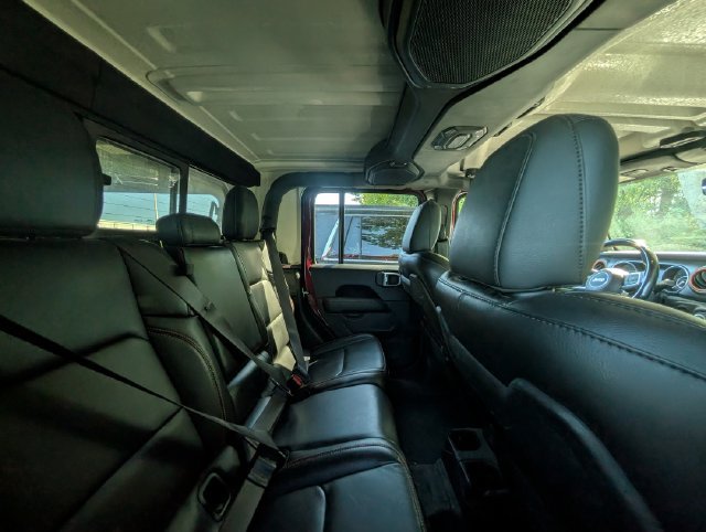 Used 2021 Jeep Gladiator Mojave AWD/4WD image 16