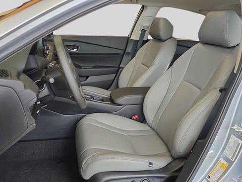 Used 2025 Honda Accord SE image 11