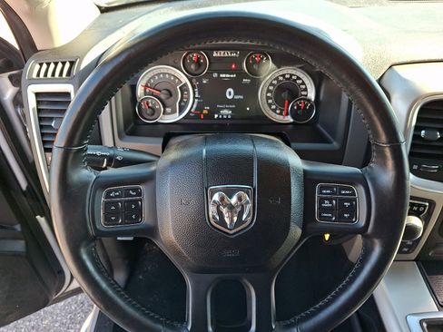 Used 2019 RAM 1500 Big Horn AWD/4WD image 18