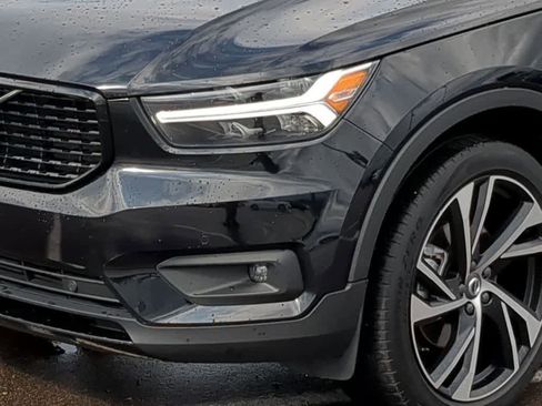 Used 2021 Volvo XC40 T5 R-Design w/ Climate Package AWD/4WD image 10