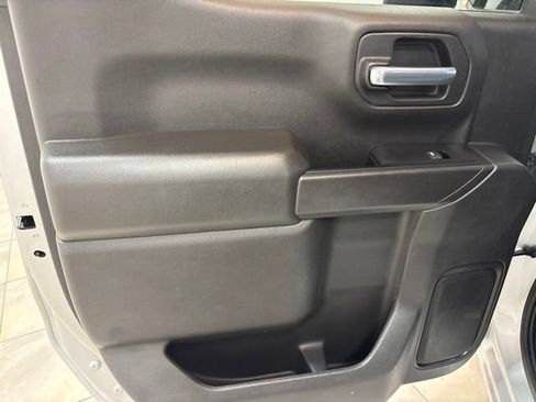Used 2022 Chevrolet Silverado 1500 Custom RWD image 18