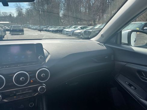 Used 2025 Nissan Sentra S image 30
