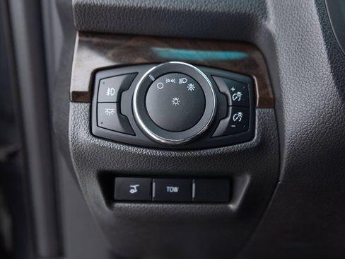 Used 2015 Ford Explorer Limited w/ Equipment Group 301A AWD/4WD image 38