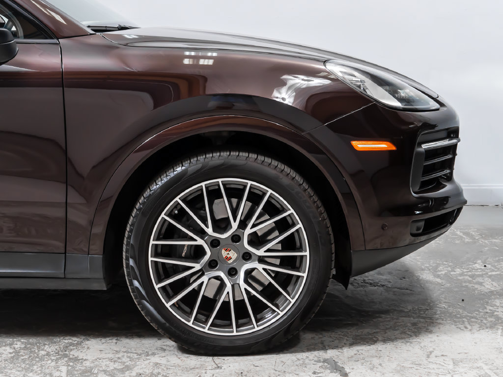 Used 2023 Porsche Cayenne Coupe AWD/4WD image 12