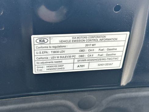 Used 2017 Kia Forte LX FWD image 27