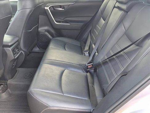 Used 2021 Toyota RAV4 XLE Premium FWD image 17