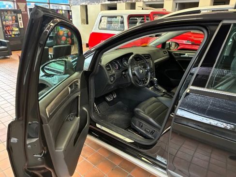 Used 2017 Volkswagen Golf Alltrack SE image 17