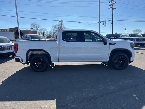 Used 2026 GMC Sierra 1500 Elevation image 6