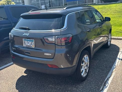 Used 2023 Jeep Compass Latitude w/ Sun and Sound Group AWD/4WD image 2