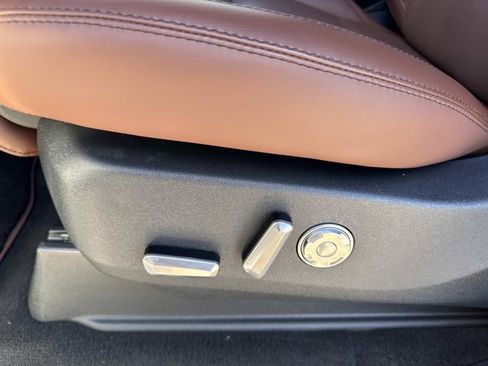 New 2026 Lincoln Navigator L Reserve AWD/4WD image 12