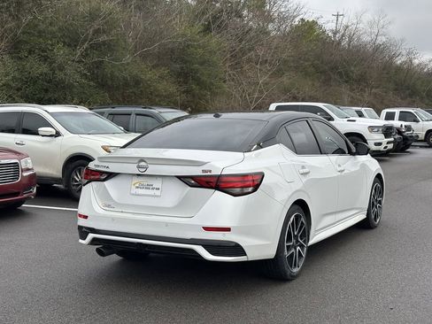 Used 2024 Nissan Sentra SR w/ SR Premium Package image 3