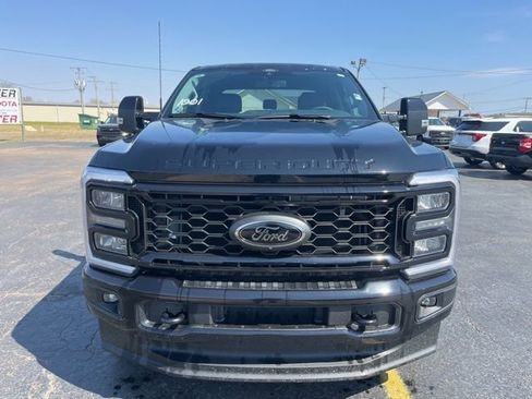 New 2026 Ford F250 Lariat w/ Black Appearance Package AWD/4WD image 2