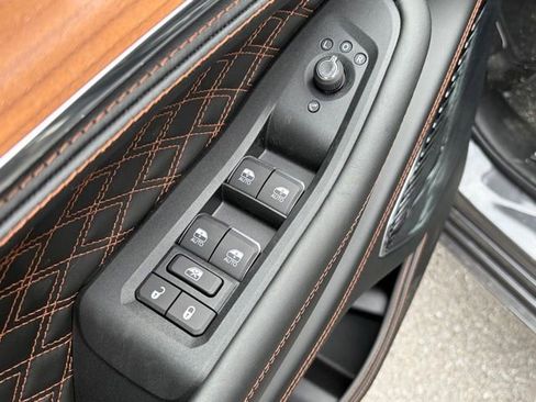 New 2026 Jeep Grand Cherokee Summit AWD/4WD image 12