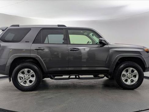 Used 2020 Toyota 4Runner SR5 RWD image 8