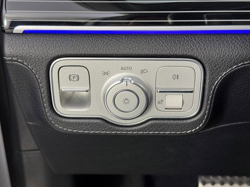 Used 2024 Mercedes-Benz GLS 580 4MATIC image 19