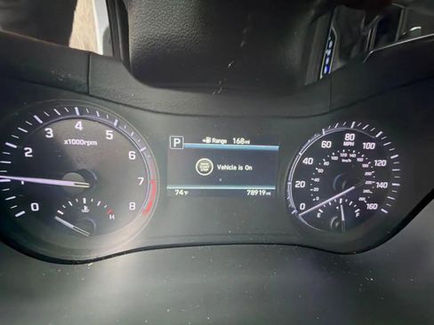 Used 2018 Genesis G80 3.8 RWD image 10