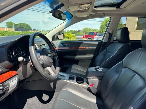 Used 2011 Subaru Outback 2.5i Limited AWD/4WD image 19