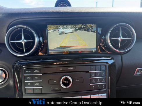 Used 2017 Mercedes-Benz SLC 300 image 30
