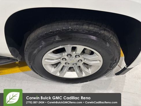 Used 2019 Chevrolet Suburban LT image 37