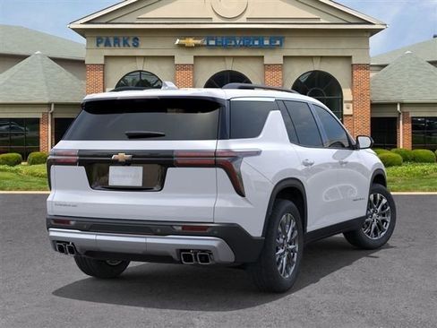 New 2026 Chevrolet Traverse LT FWD image 5