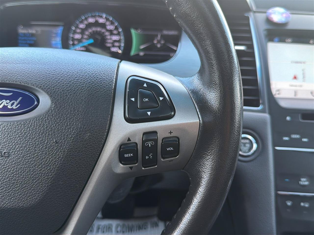Used 2016 Ford Taurus SEL w/ Equipment Group 201A FWD image 26