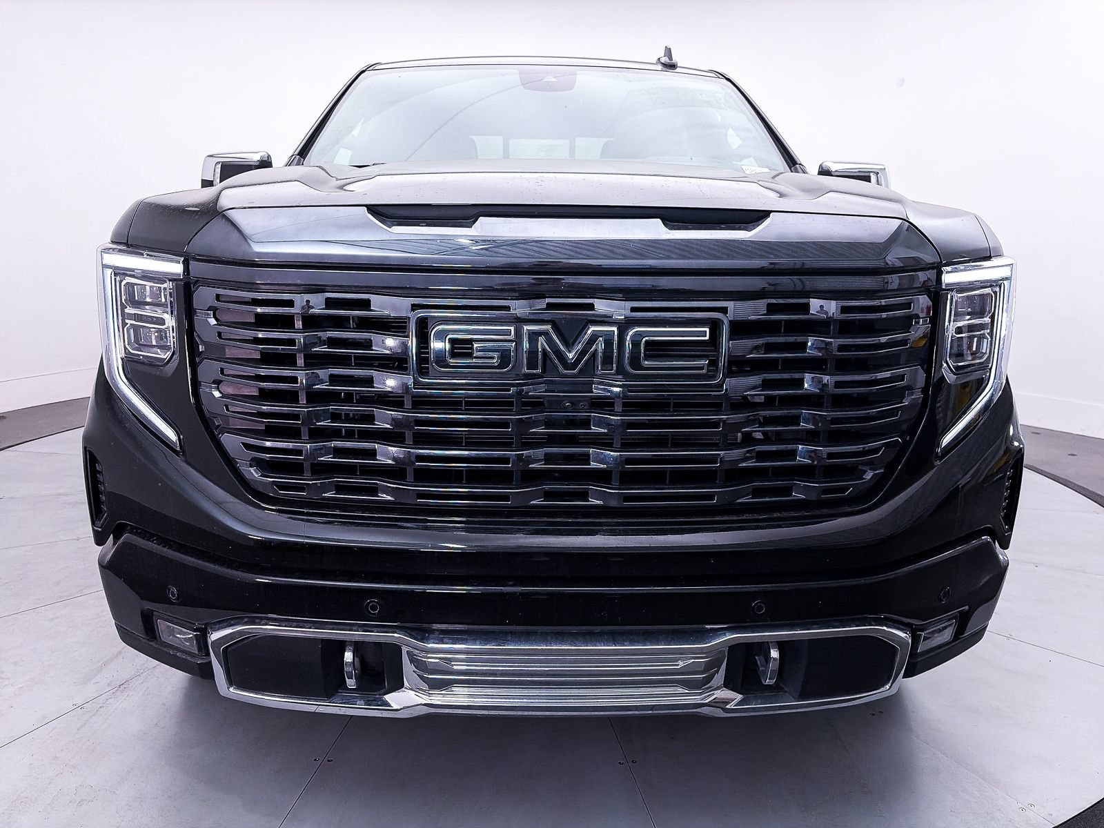 Used 2024 GMC Sierra 1500 Denali Ultimate AWD/4WD image 14