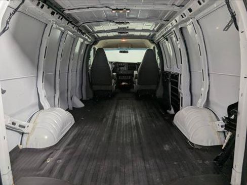 Used 2020 Chevrolet Express 2500 w/ Safety Package RWD image 17