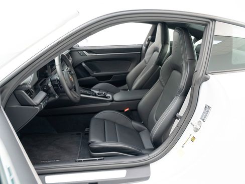 Certified 2026 Porsche 911 Carrera 4S image 17