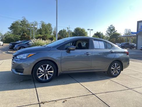Used 2025 Nissan Versa SV w/ Trunk Package FWD image 6