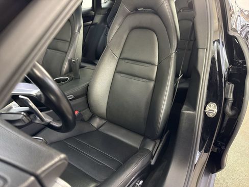 Used 2018 Porsche Panamera 4S AWD/4WD image 19