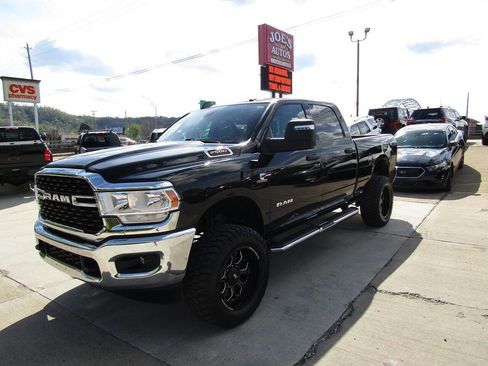 Used 2024 RAM 2500 Big Horn image 1