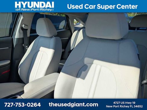 Used 2025 Hyundai Sonata SEL FWD image 3