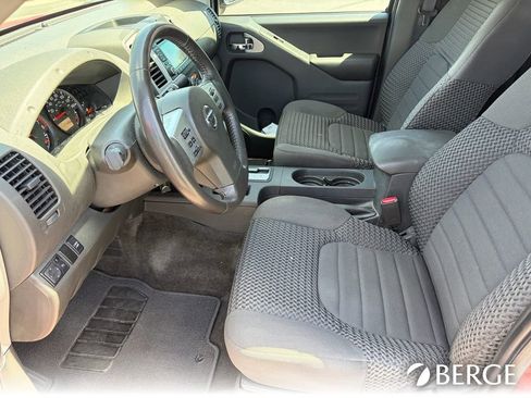 Used 2017 Nissan Frontier SV w/ SV Value Truck Package RWD image 13