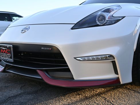 Used 2015 Nissan 370Z NISMO image 14