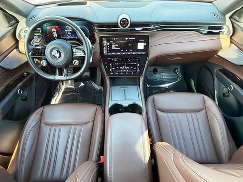 Certified 2024 Maserati Grecale GT image 16