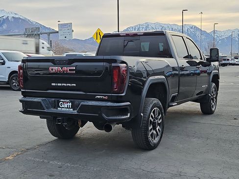 Used 2021 GMC Sierra 2500 AT4 w/ AT4 Premium Plus Package image 3