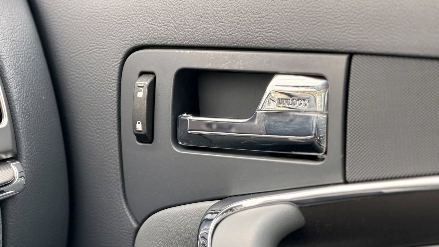 Used 2010 Lincoln MKZ AWD image 26
