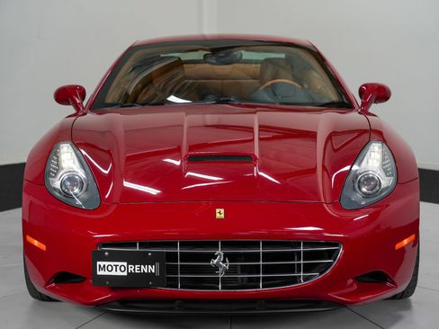 Used 2010 Ferrari California RWD image 9