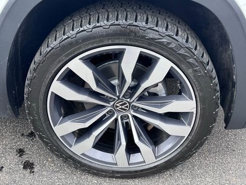 Used 2022 Volkswagen Atlas SE image 49