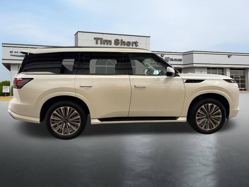 Used 2025 INFINITI QX80 Sensory image 6