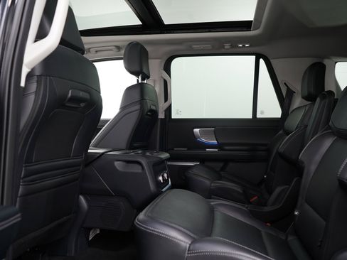 Used 2025 Ford Expedition Platinum AWD/4WD image 21