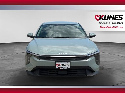 Used 2025 Kia K4 FWD image 3