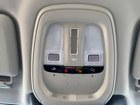 Used 2024 Volvo S90 T8 Ultimate image 33