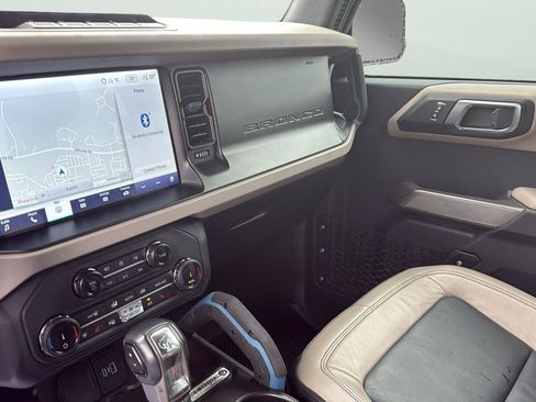 Used 2022 Ford Bronco Wildtrak image 20