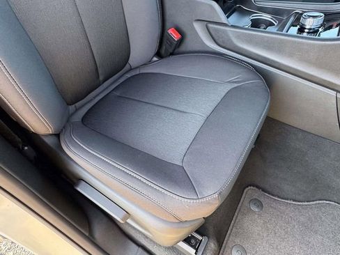 New 2025 Jeep Grand Cherokee Laredo X w/ Luxury Tech Group I AWD/4WD image 15