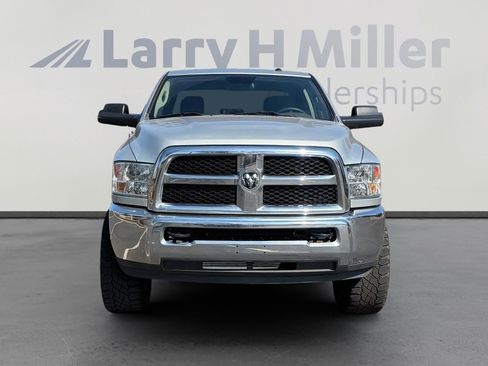 Used 2018 RAM 2500 Tradesman w/ Chrome Appearance Group AWD/4WD image 4