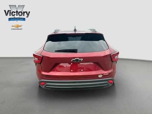 Used 2025 Chevrolet Trax RS w/ Sunroof Package FWD image 6