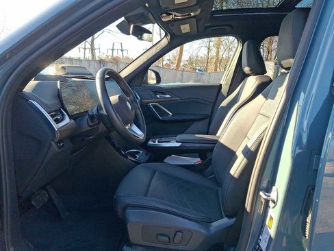 Used 2025 BMW X1 xDrive28i w/ Technology Package image 13